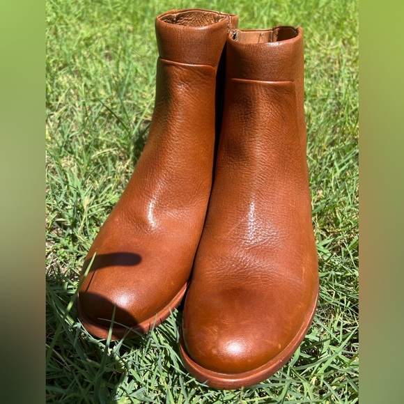 FRYE Charlie booties size 9B - Picture 6 of 12